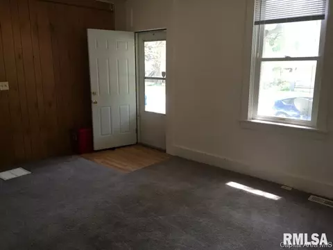 205 W Elliott Ave, Springfield, IL 62702 photo 9