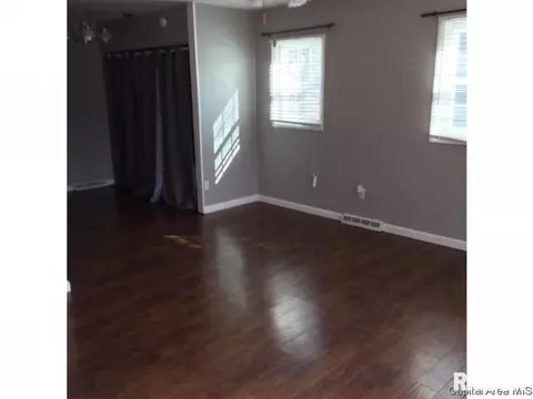 4 Bryant Ln, Springfield, IL 62702 photo 3