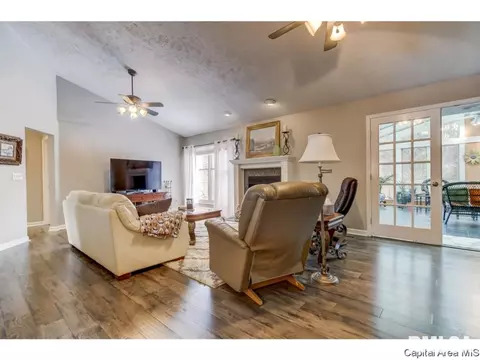1121 Harmony Ct, Springfield, IL 62703 photo 3
