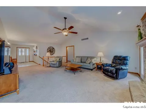 1006 Mesa Dr, Chatham, IL 62629 photo 27