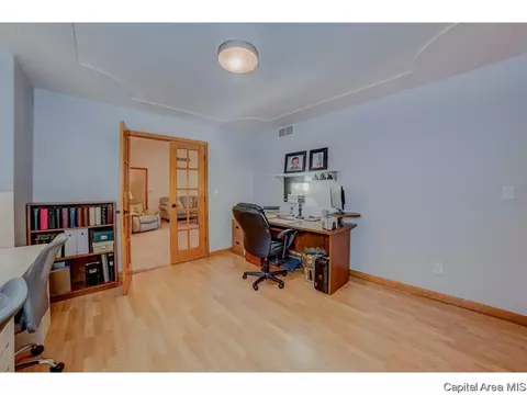 1006 Mesa Dr, Chatham, IL 62629 photo 14