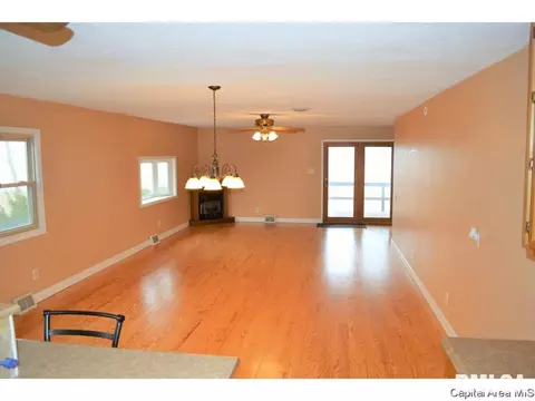 2466 Barr Rd, Hettick, IL 62649 photo 4