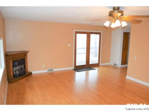 2466 Barr Rd, Hettick, IL 62649 photo 12