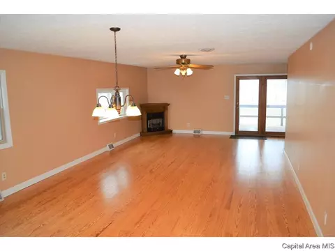 2466 Barr Rd, Hettick, IL 62649 photo 5