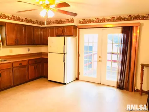 2224 E Monroe St, Springfield, IL 62703 photo 6