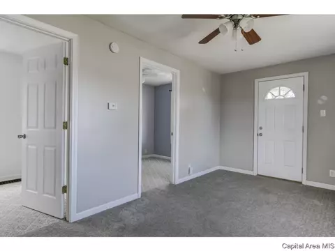 1540 E Watch Ave, Springfield, IL 62702 photo 2