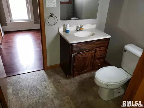 385 E Jefferson St, Greenview, IL 62642 photo 7