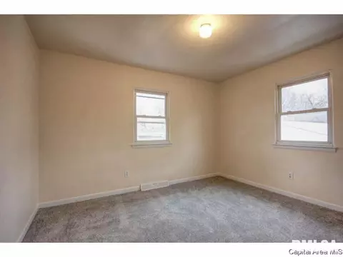 2240 E Watch Ave, Springfield, IL 62702 photo 16