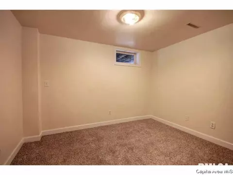 2240 E Watch Ave, Springfield, IL 62702 photo 23