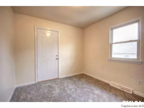 2240 E Watch Ave, Springfield, IL 62702 photo 14