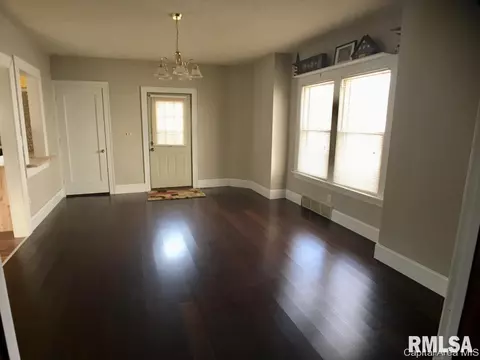 225 S Macarthur Blvd, Springfield, IL 62704 photo 2