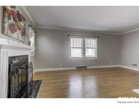 2044 S State St, Springfield, IL 62704 photo 6