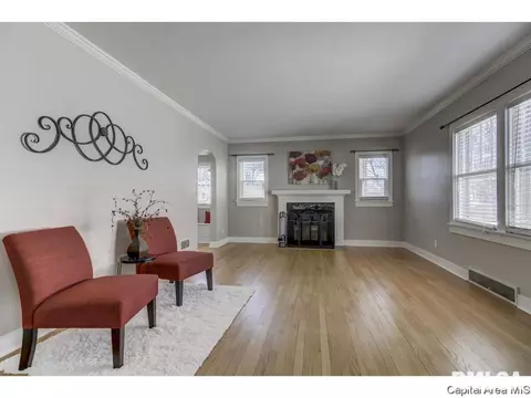 2044 S State St, Springfield, IL 62704 photo 3