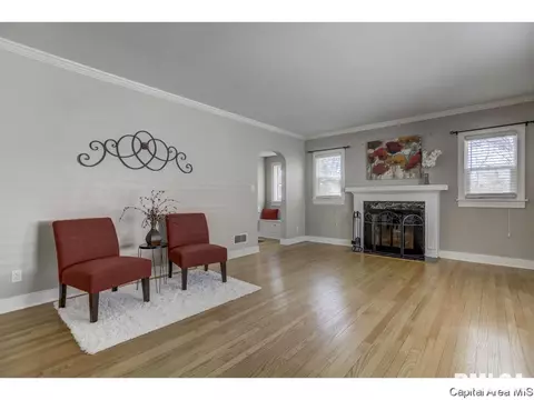 2044 S State St, Springfield, IL 62704 photo 2