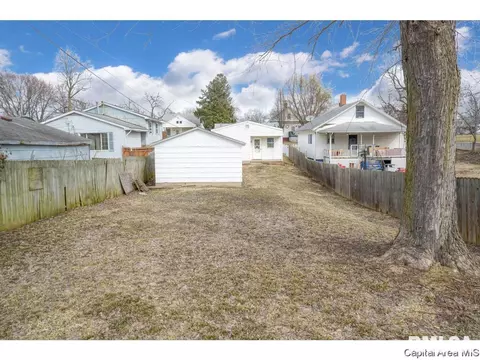 624 E Wood Ave, Springfield, IL 62702 photo 23