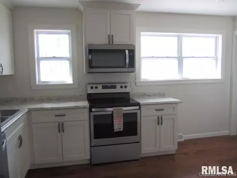2059 Scarbrough Rd, Springfield, IL 62702 photo 9