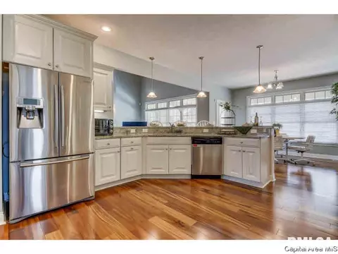 2444 Wimbledon, Springfield, IL 62704 photo 5