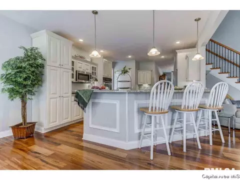 2444 Wimbledon, Springfield, IL 62704 photo 9