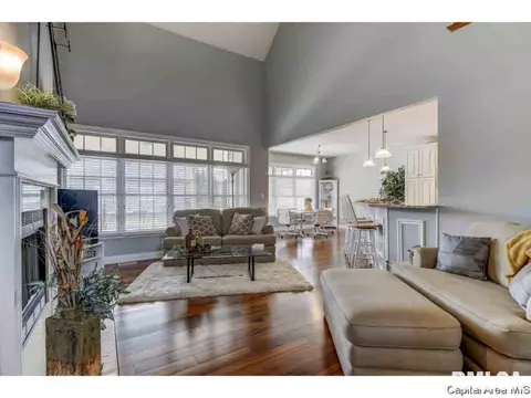 2444 Wimbledon, Springfield, IL 62704 photo 2