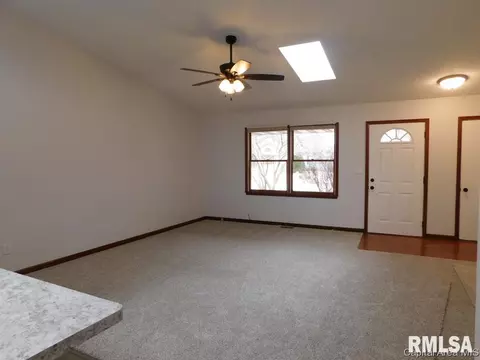 6304 Hayley Ct, Springfield, IL 62707 photo 5