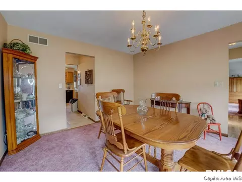 3113 La Conner, Springfield, IL 62704 photo 10