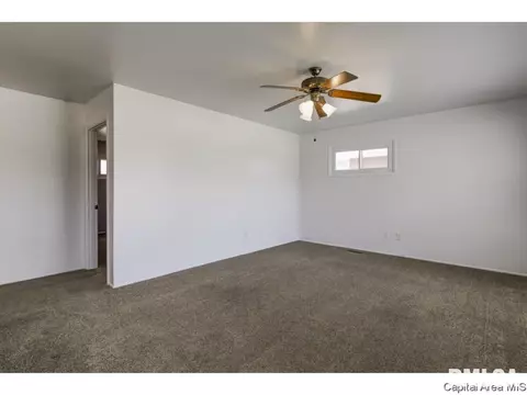 2129 N 23rd, Springfield, IL 62702 photo 3