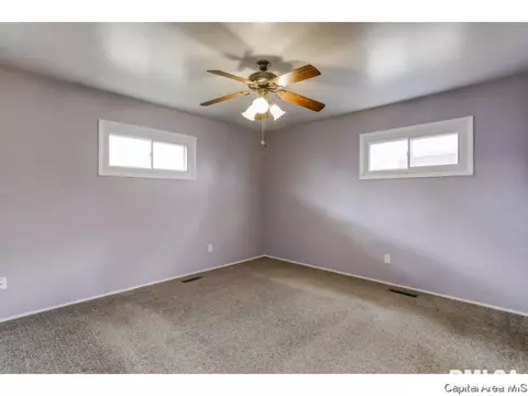 2129 N 23rd, Springfield, IL 62702 photo 10