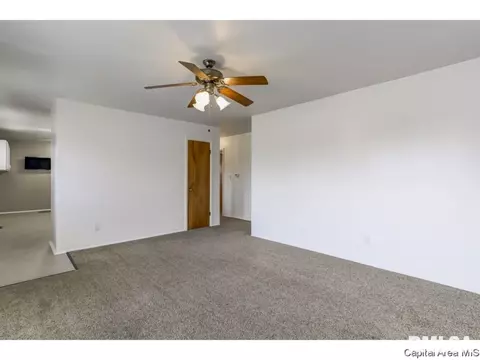2129 N 23rd, Springfield, IL 62702 photo 4