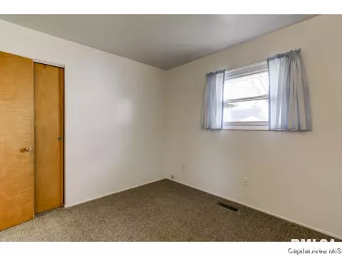 2129 N 23rd, Springfield, IL 62702 photo 13