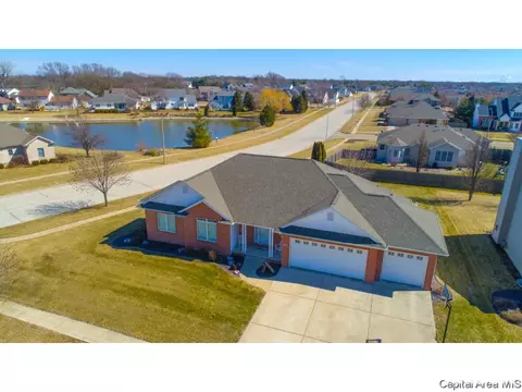 1900 Grist Mill Dr, Springfield, IL 62711 photo 2