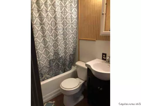 625 E Wood Ave, Springfield, IL 62702 photo 9