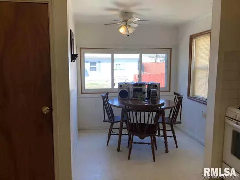 625 E Wood Ave, Springfield, IL 62702 photo 6