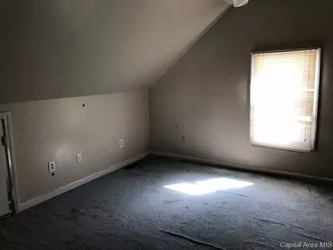625 E Wood Ave, Springfield, IL 62702 photo 13
