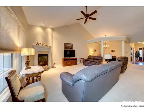 2407 Interlacken Dr, Springfield, IL 62704 photo 5