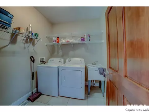 2407 Interlacken Dr, Springfield, IL 62704 photo 27