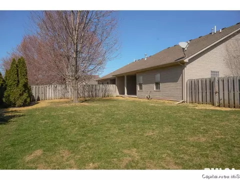 2407 Interlacken Dr, Springfield, IL 62704 photo 28