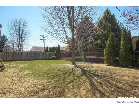 2407 Interlacken Dr, Springfield, IL 62704 photo 29