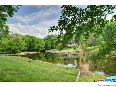 13 Oakbend Ct, Springfield, IL 62704 photo 5
