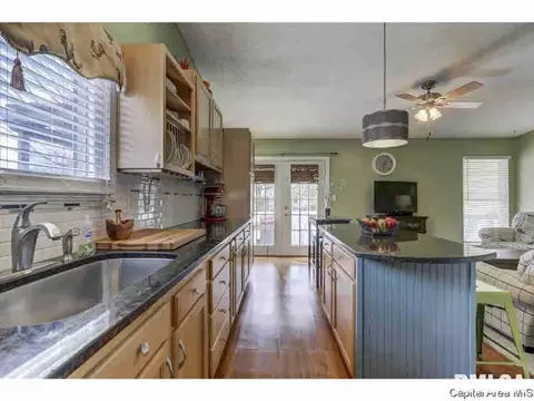 213 Westbrook, Springfield, IL 62702 photo 10