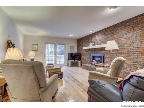 136 Cypress Point Dr, Springfield, IL 62704 photo 25
