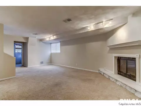 277 Wisteria Dr, Springfield, IL 62711 photo 14