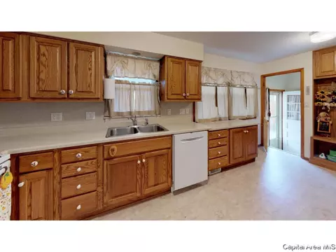 21 Nottingham Rd, Springfield, IL 62704 photo 5