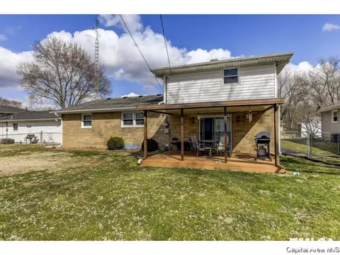 2417 Cahokia Dr, Springfield, IL 62702 photo 2