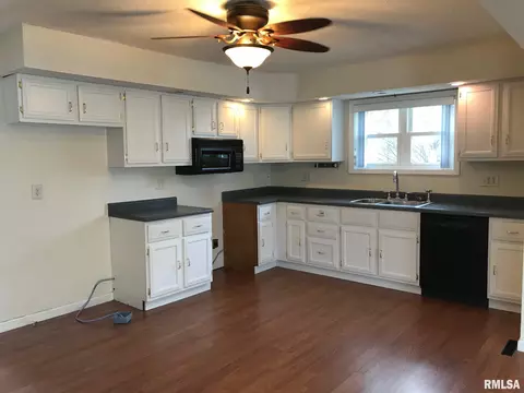 10 Skyview Dr, Springfield, IL 62702 photo 7