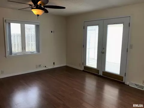 10 Skyview Dr, Springfield, IL 62702 photo 9