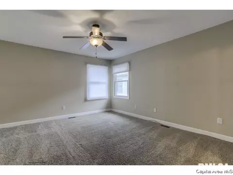 2709 Whiteside Xing, Springfield, IL 62711 photo 18