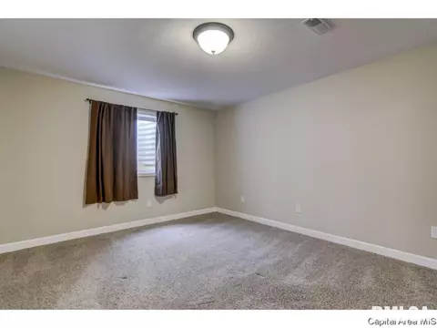 2709 Whiteside Xing, Springfield, IL 62711 photo 15