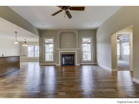 2709 Whiteside Xing, Springfield, IL 62711 photo 3