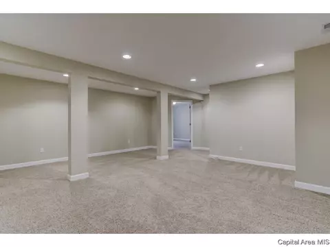2709 Whiteside Xing, Springfield, IL 62711 photo 23