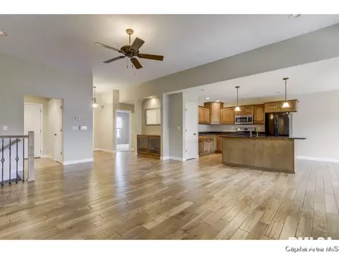 2709 Whiteside Xing, Springfield, IL 62711 photo 5